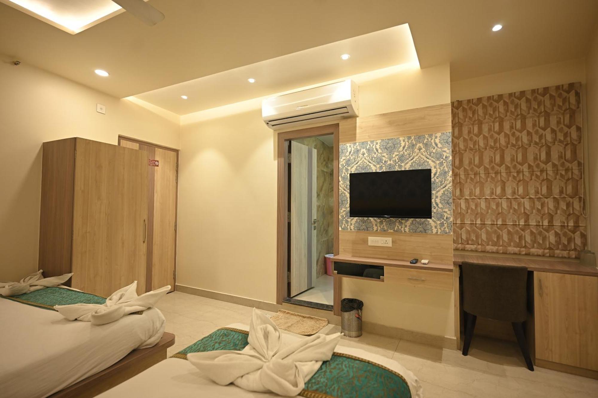 Saffron Hotel