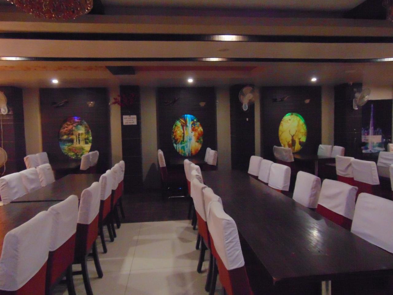 Saffron 3* Varanasi